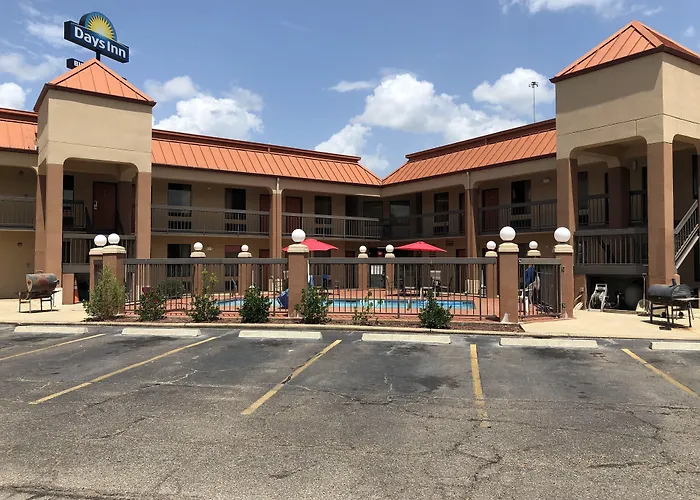 Days Inn By Wyndham Columbus