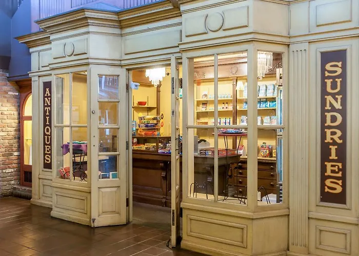 Clarion Hotel And Conference Center